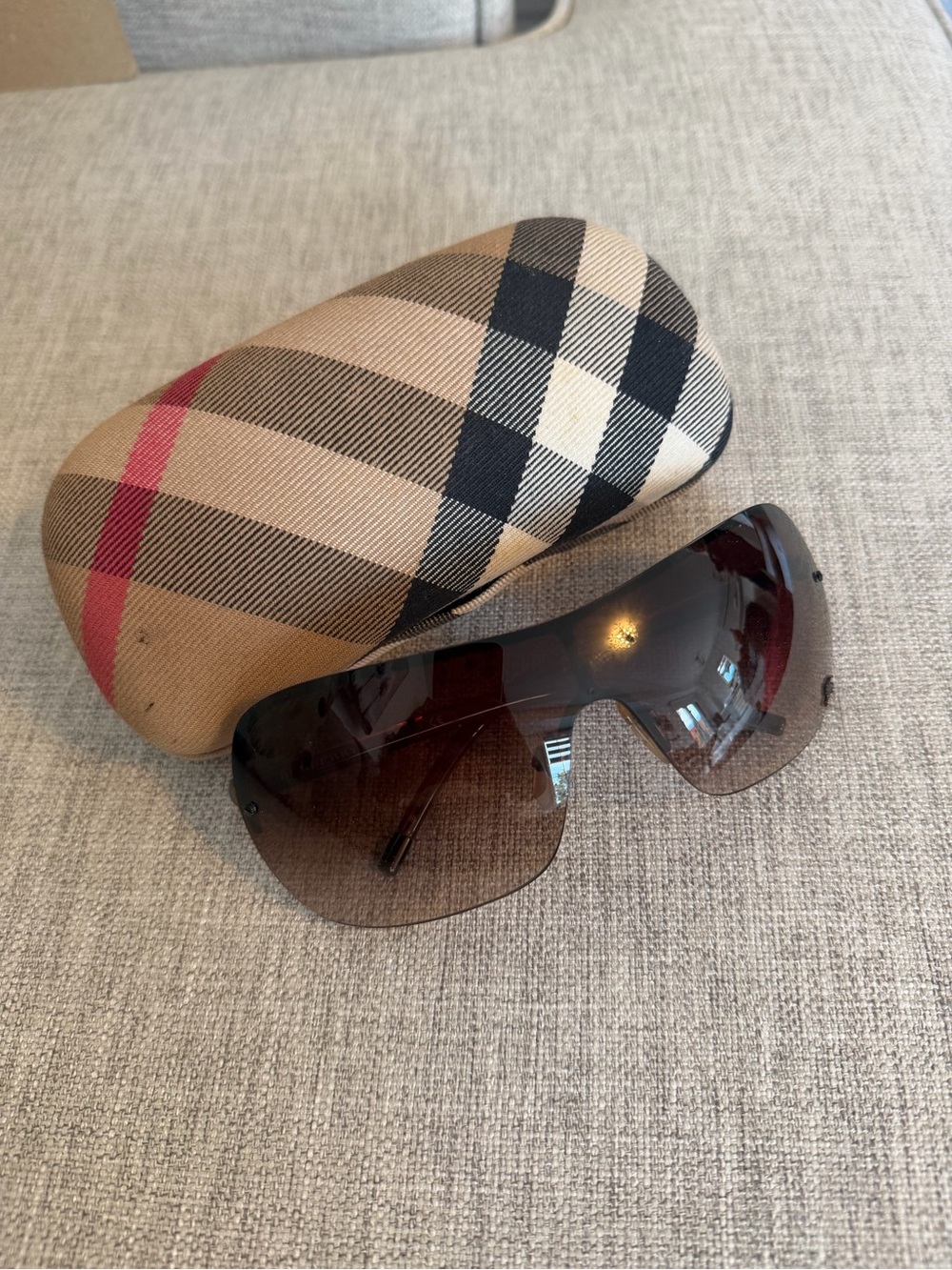 Burberry Brown Gradient Shield Sunglasses with Plaid Case